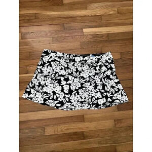 Coolibar UPF 50+ Women's Big Wave Swim Skort Black Flower Print Size 3X